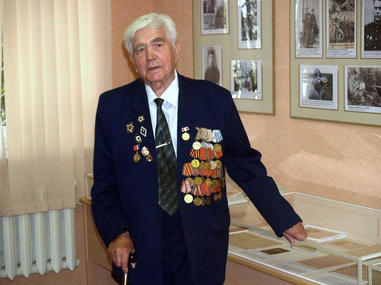 Открытие историко-документальной выставки «Письма с фронта», посвященной 70-летию освобождения Орловской области от гитлеровских оккупантов. Выступает Цоков Н.Е. 1 августа 2013 г.